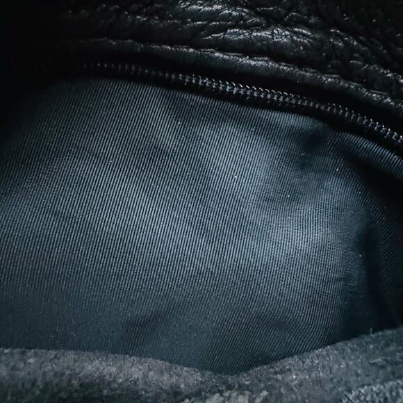 Fanny Pack Classic Black Leather Waist Adjustable 2 Zippered Bag - Picture 3 of 6